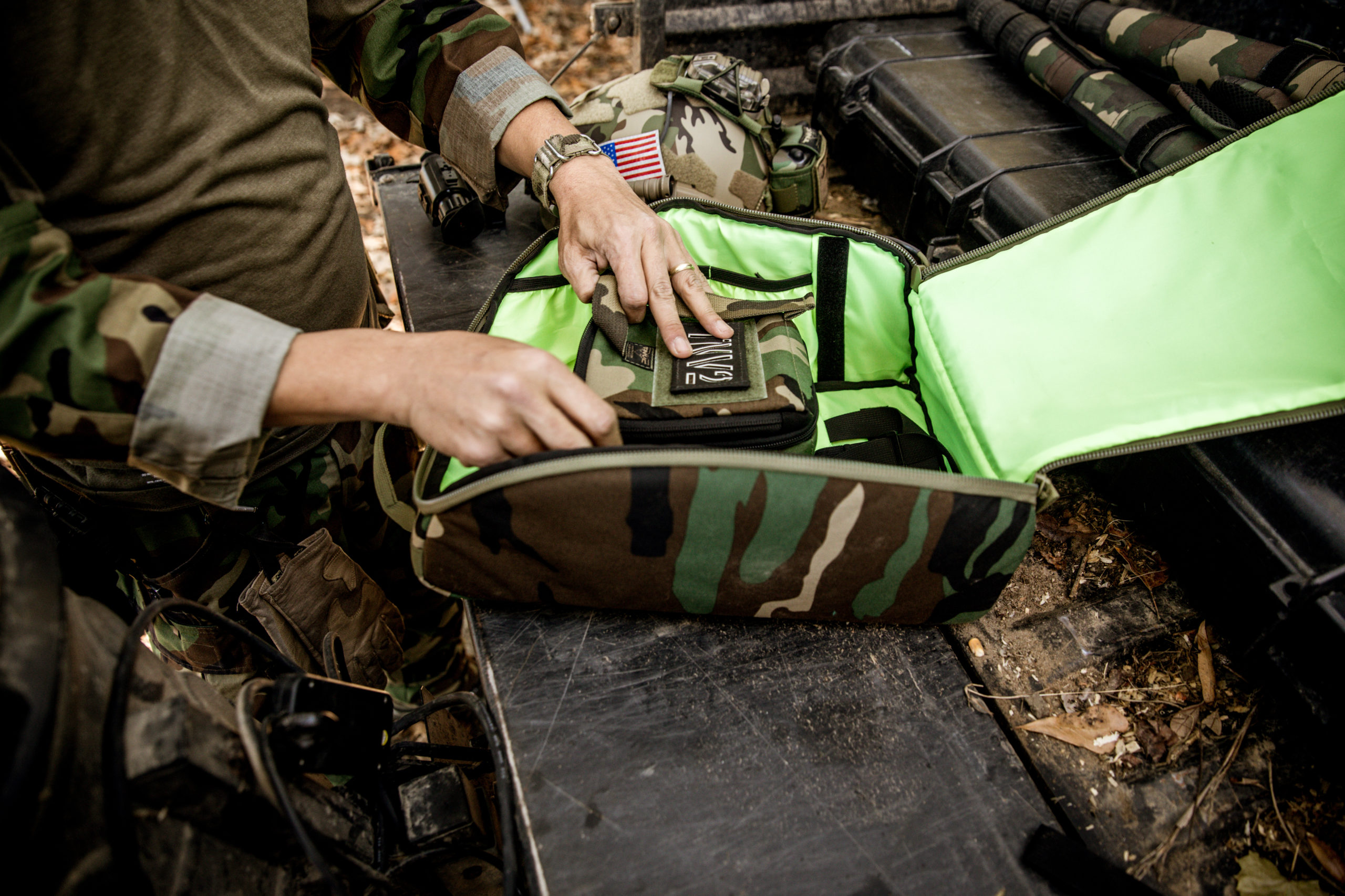 NVG収納保護ポーチ　ウッドランド　暗視眼鏡　PVS14 PVS31 双眼 NVG収納保護ポーチウッドランド暗視眼鏡PVS14 PVS31 双眼陸自